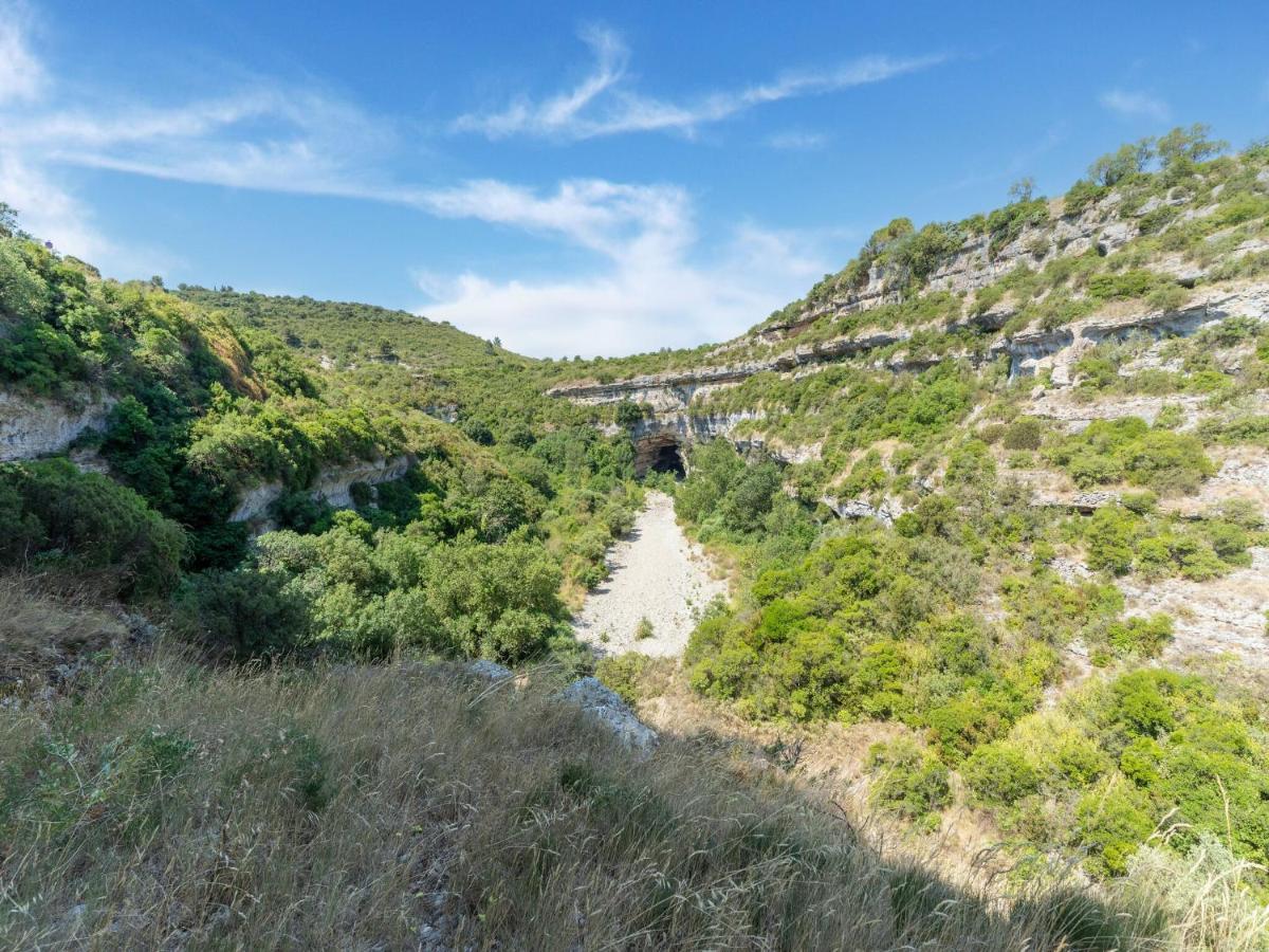 Cosy Holiday Home In Minerve With Garden Exterior foto