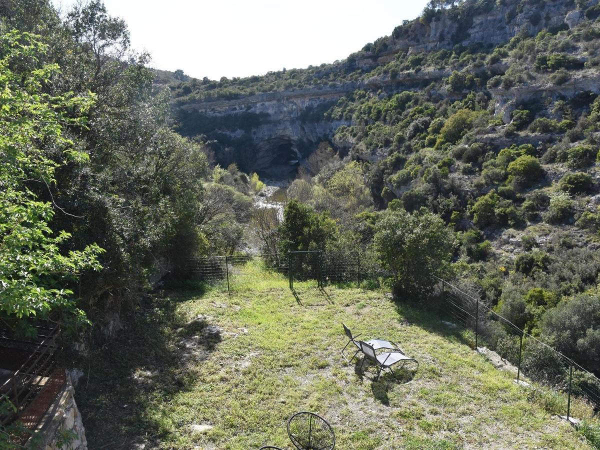 Cosy Holiday Home In Minerve With Garden Exterior foto