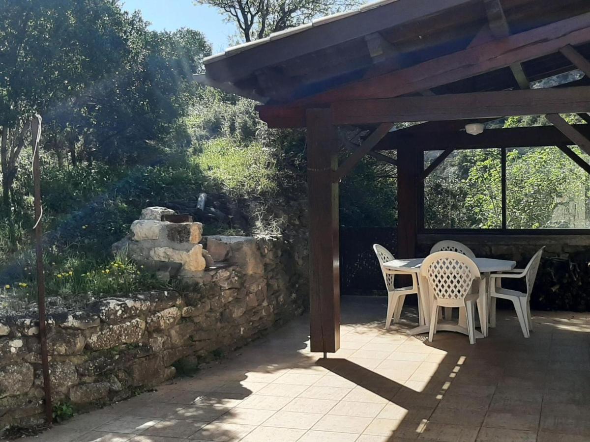 Cosy Holiday Home In Minerve With Garden Exterior foto